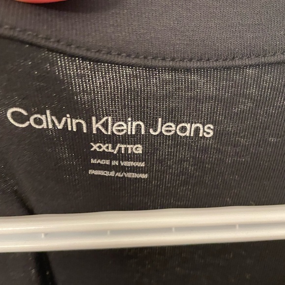 Calvin Klein Jeans Black Top - Picture 3 of 3